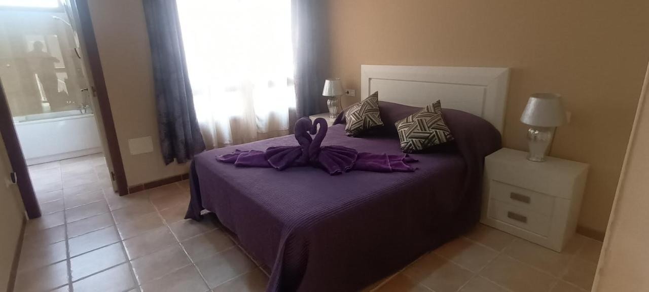 Beautiful, Spacious Villa, Heated Pool, Sleeps Eight, With Quality Furnishings Caleta De Fuste Esterno foto