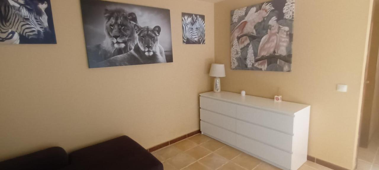 Beautiful, Spacious Villa, Heated Pool, Sleeps Eight, With Quality Furnishings Caleta De Fuste Esterno foto