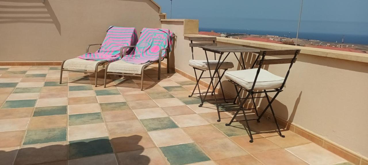 Beautiful, Spacious Villa, Heated Pool, Sleeps Eight, With Quality Furnishings Caleta De Fuste Esterno foto